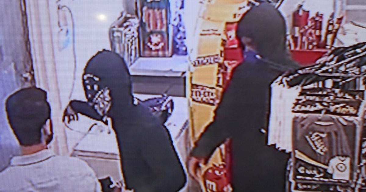 Deputies searching for 2 armed robbery suspects in Daytona Beach | FOX ...