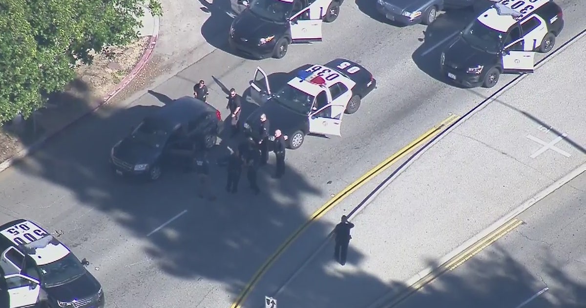Armed robbery suspect arrested after chase through LA streets, freeways ...