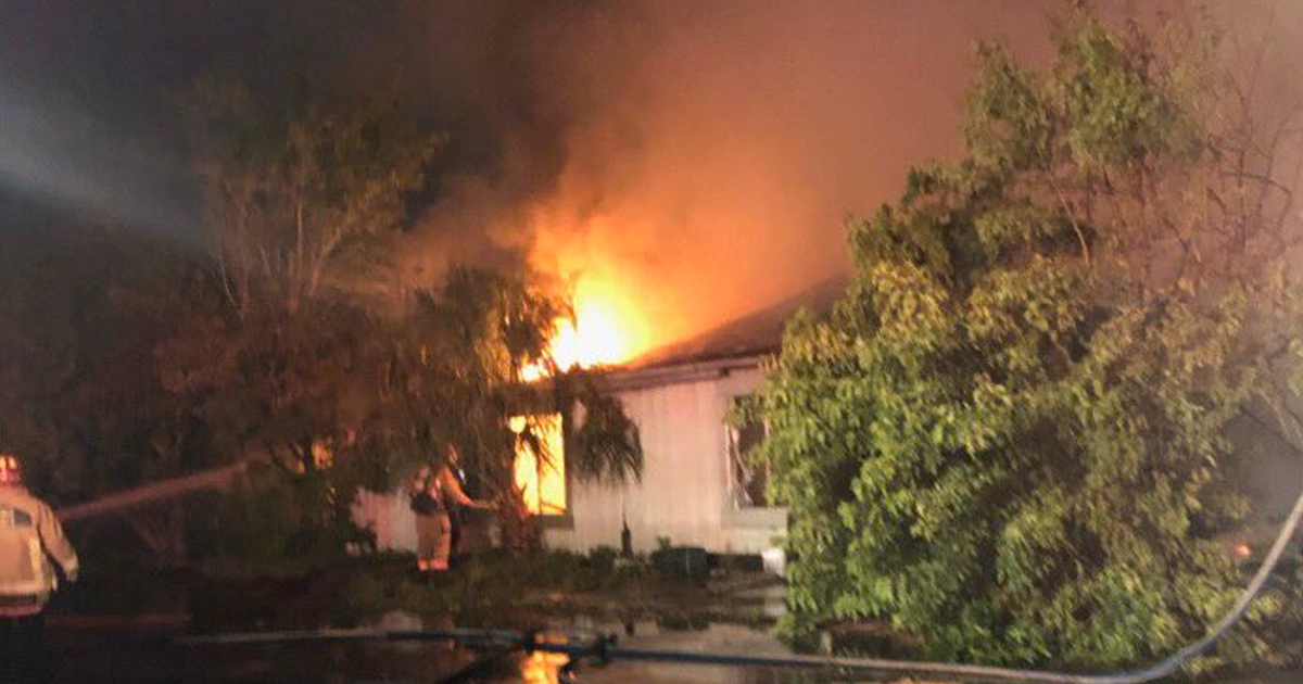 Orange County firefighters battle apartment fire | FOX 35 Orlando