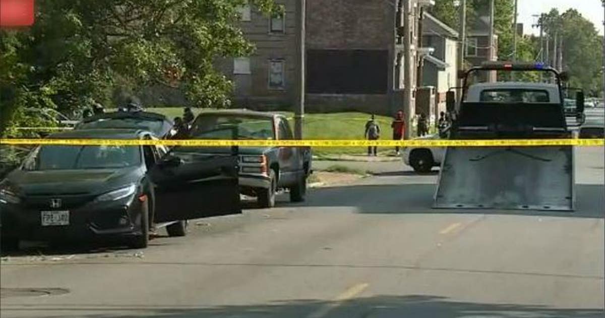 2 officers shot in St. Louis; both expected to recover | FOX 35 Orlando