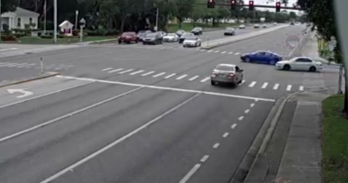 Police share terrifying video as a reminder to always stop on red | FOX ...