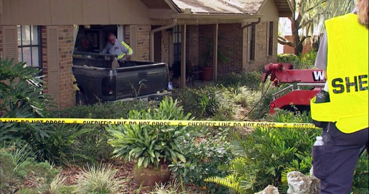 Woman killed when truck hits Lakeland home | FOX 35 Orlando