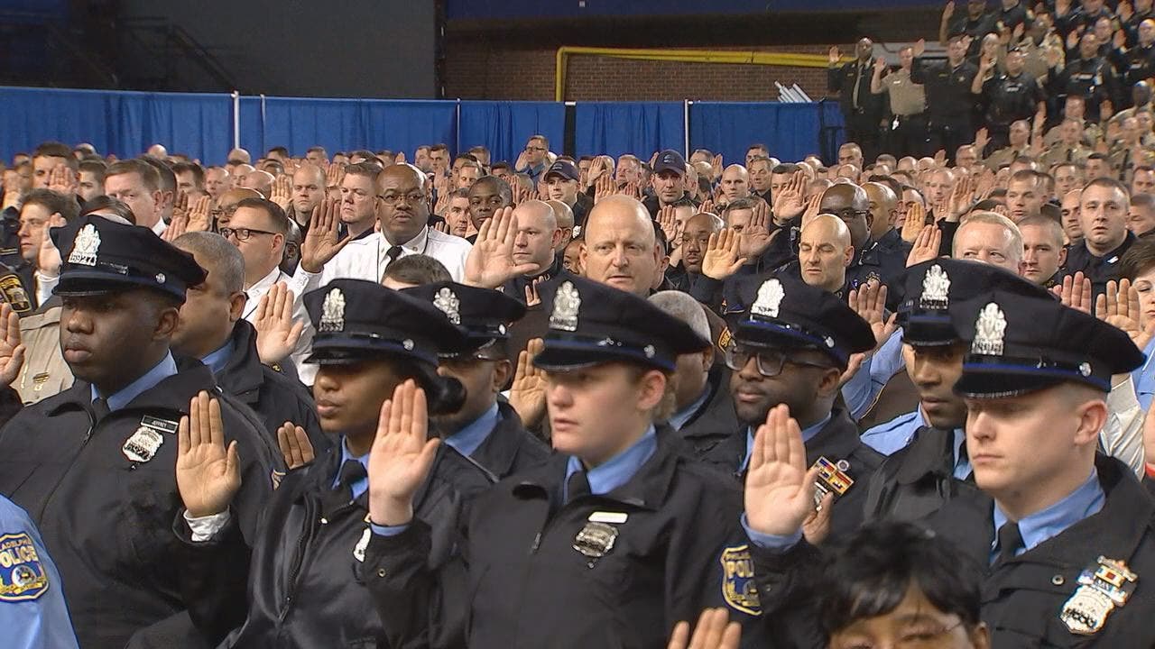 3-500-law-enforcement-officers-sworn-in-as-special-deputy-us-marshals