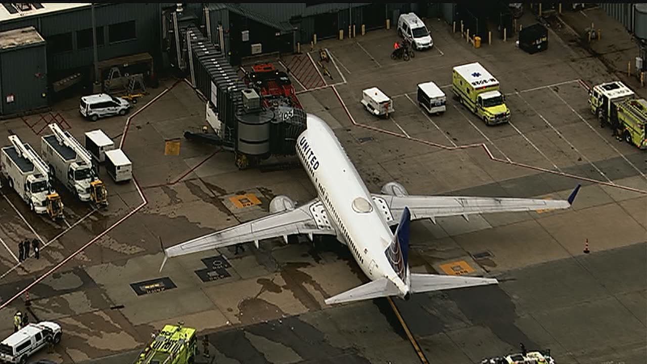 Flight from BWI diverted to Dulles after odor in the cabin; 7