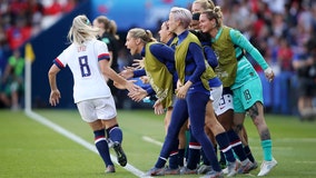 USWNT clinches spot in knockout rounds with 3-0 win over Chile