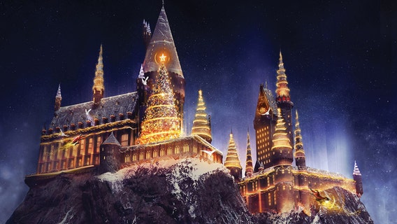 Christmas makeover for Wizarding World of Harry Potter