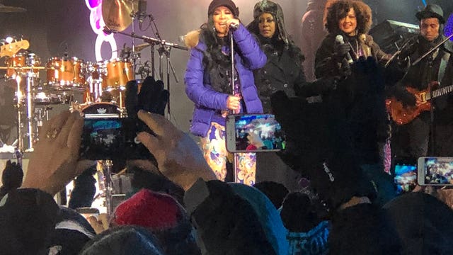 'Salute to Prince' draws crowds to Super Bowl Live