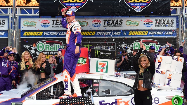 Hamlin overcomes 2 pit penalties at Texas for 2nd win of '19