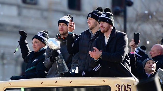 White House: Eagles offered to send ‘tiny handful' of representatives, abandoned fans