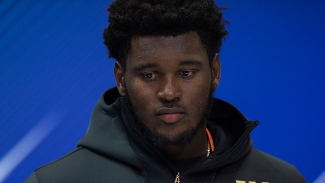 Former DT Norton visits Dolphins following car crash