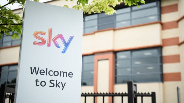 $39 billion Comcast bid beats 21st Century Fox in auction for Sky
