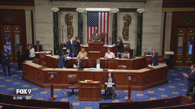 House condemns Trump 'racist' tweets in extraordinary rebuke