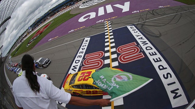 Logano edges Kurt Busch, Truex in overtime