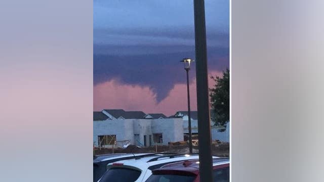 Clean-up after tornado touchdown in Kissimmee