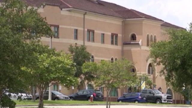 E-cigarette mistaken for bomb sends school on lockdown