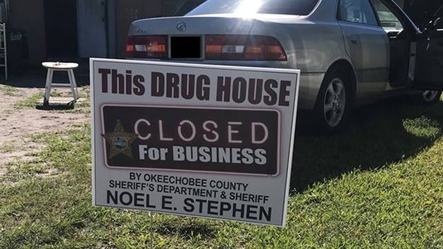 Sheriff posts 'drug house closed' sign in front of Florida home