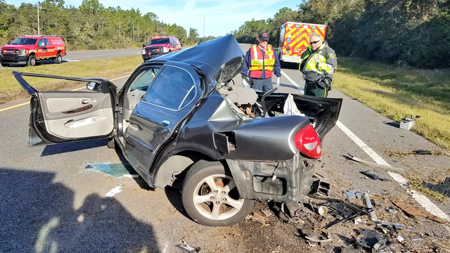 Crash shuts down portion of westbound S.R. 520.