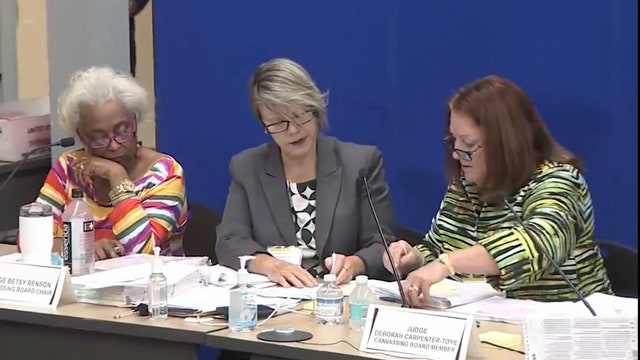 Elections experts say process working amid furor