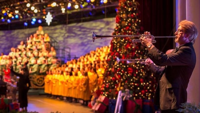 Candlelight processional narrators announced for 2019 Epcot International Festival of the Holidays