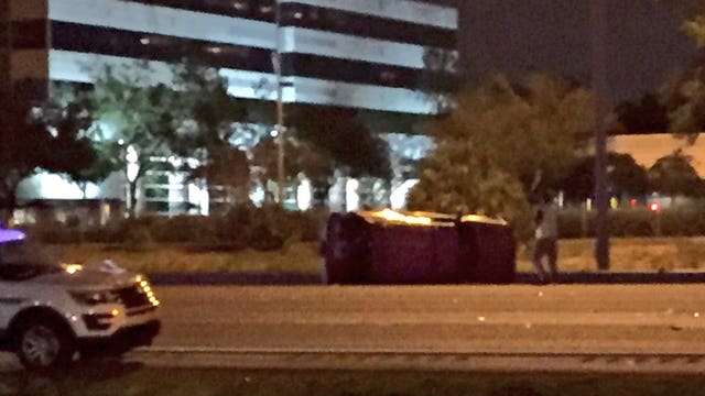 One dead after crash left two cars rolled over on I-4