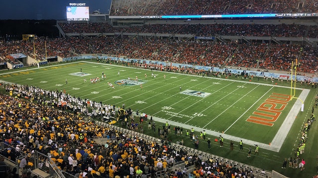 Kaaya's 4 TDs lead Miami past No. 14 West Virginia, 31-14