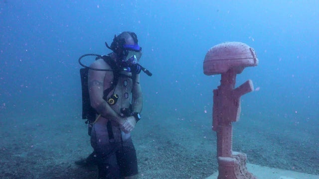 Veterans help dedicate unique underwater memorial