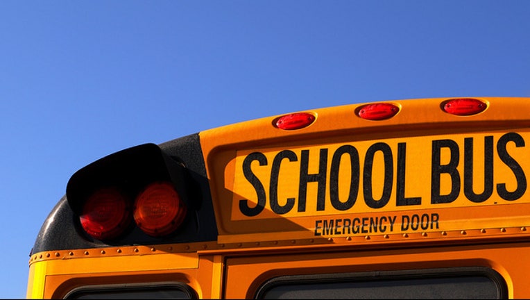 school-bus-2-404023.jpg