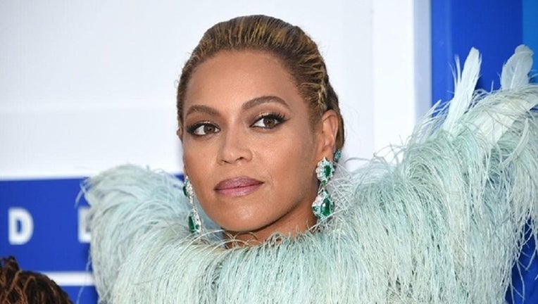 5cbd0c7a-Beyonce_1486655280033.jpg