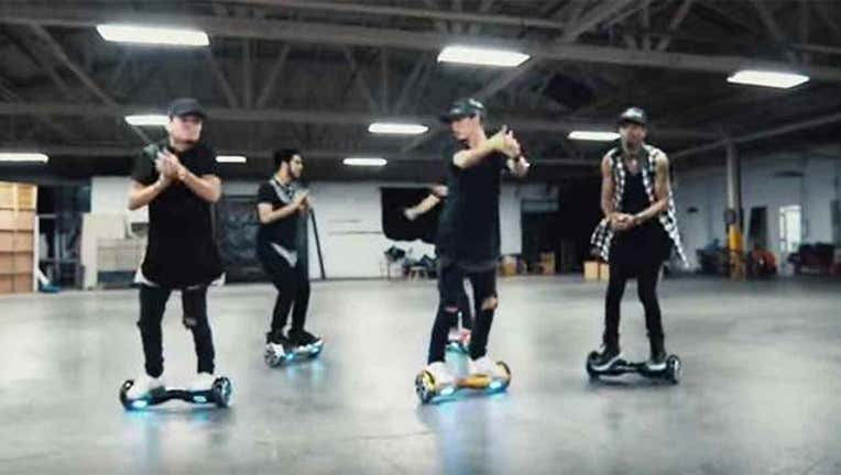 8e0d1ca6-Teens Recreate Bieber Dance on Hoverboards-402970