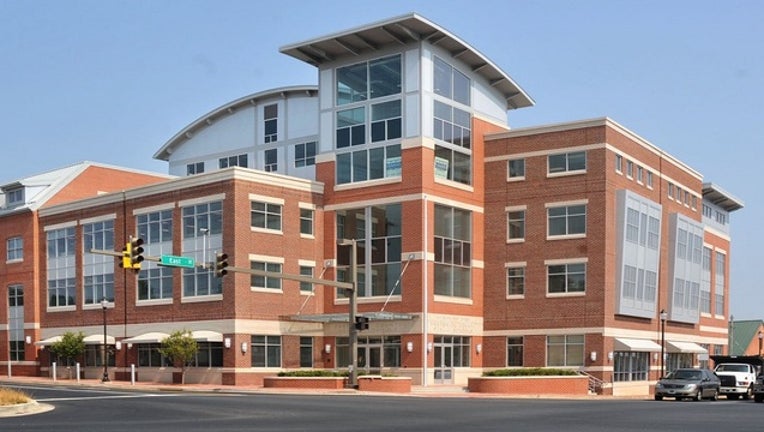 09d4ba04-FCPS Headquarters.jpg