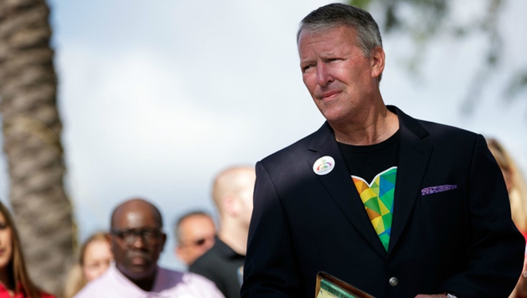 a3f6ed3d-GETTY Buddy Dyer_1509451487474.jpg