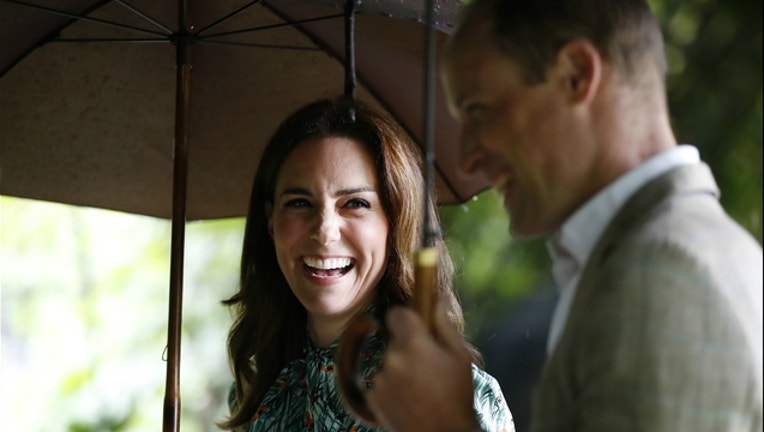 9711d8d1-GETTY kate middleton and prince william resized_1504519677960.jpg