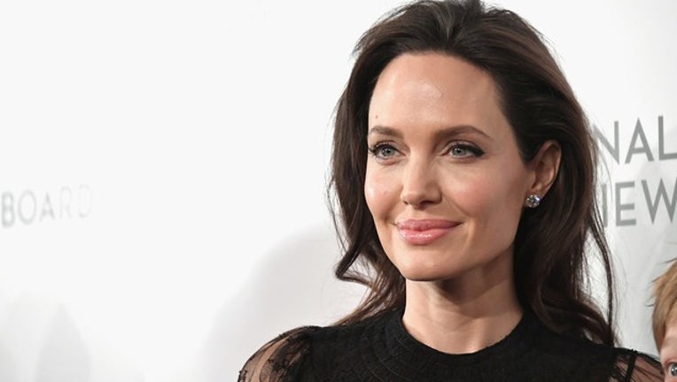 58248aee-GETTY_angelina jolie_123018_1546180703680.png.jpg