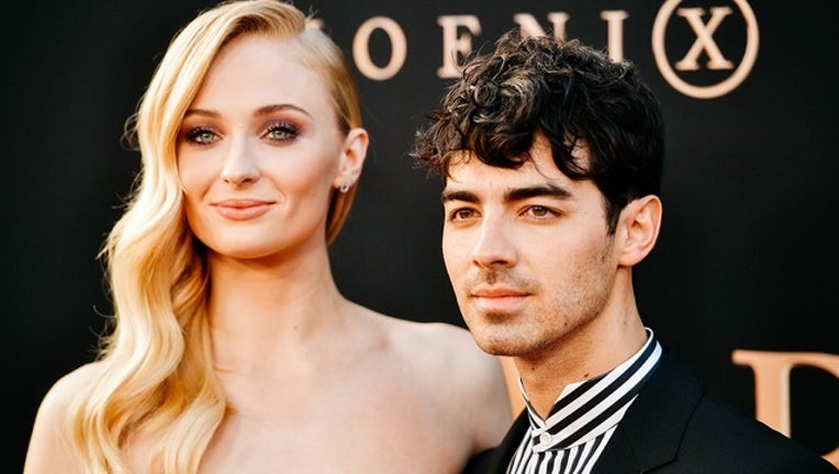 ef02ea7d-GETTY_joe jonas sophie turner_072819_1564337039379.png.jpg