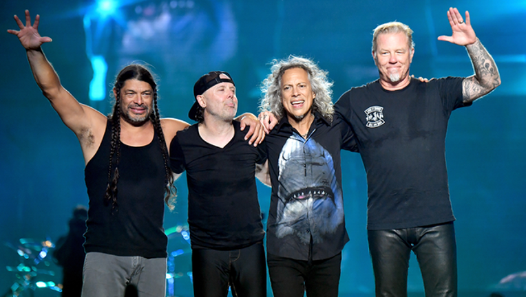 63c62bf2-GETTY_metallica_081819_1566142862354.png