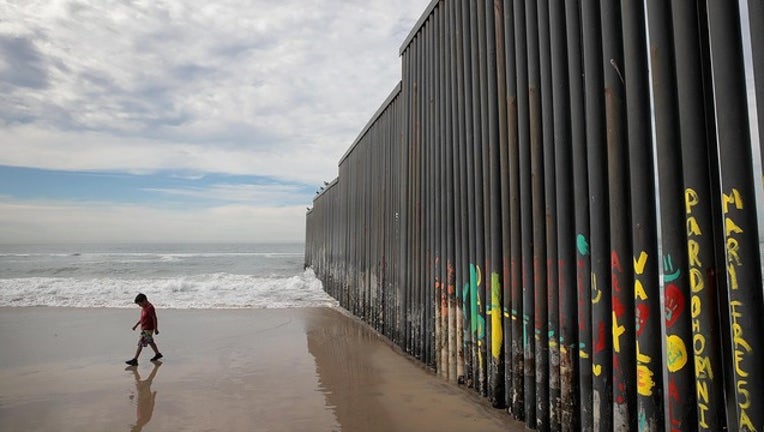 e179d78d-GETTY_tijuana wall_020519_1549394653990.png.jpg