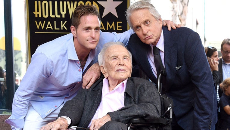 8b1cc009-Getty Kirk Douglas 121018-401720.jpg