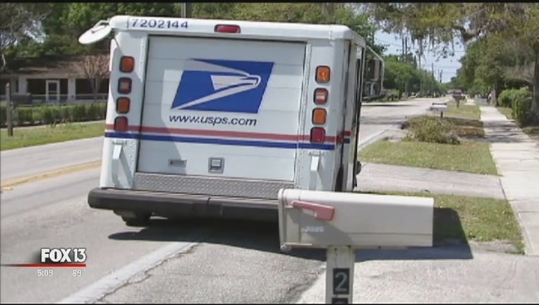 c0b741eb-Mailman_accused_of_theft_1_20150930213048-401385