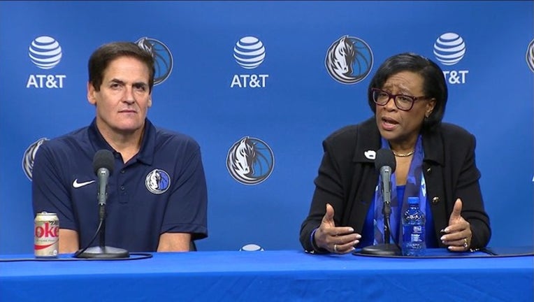 45a3a072-Mark Cuban Cynthia Marshall-409650