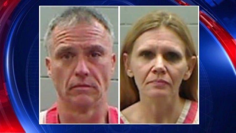 30f92dd5-Grinch_Couple.jpg