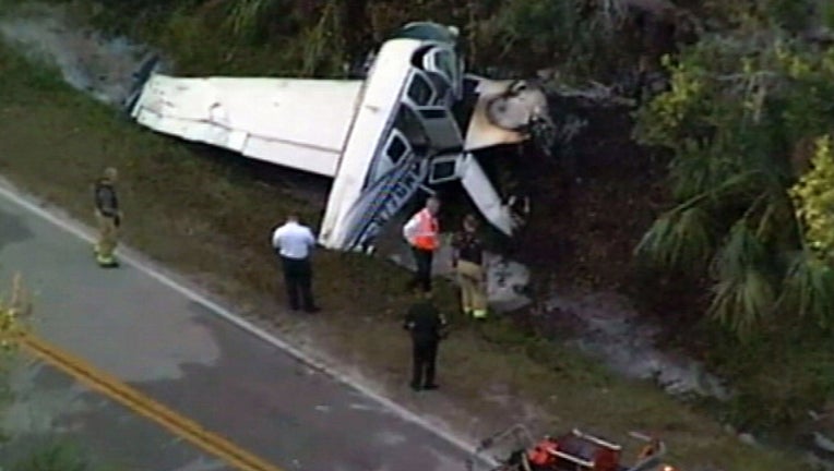 ae2a2820-New-Smyrna-Beach-plane-crash_1481578848312.jpg
