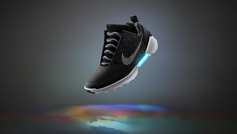 3930e38a-Nike_HyperAdapt_1_1479221489085-401385.jpg