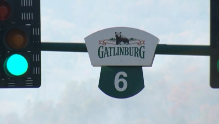 bb9b9361-P GATLINBURG WILDFIRES LOOKLIVE GDA_WAGA16e9_146.mxf_00.00.32.16_1480629498632-404959.png