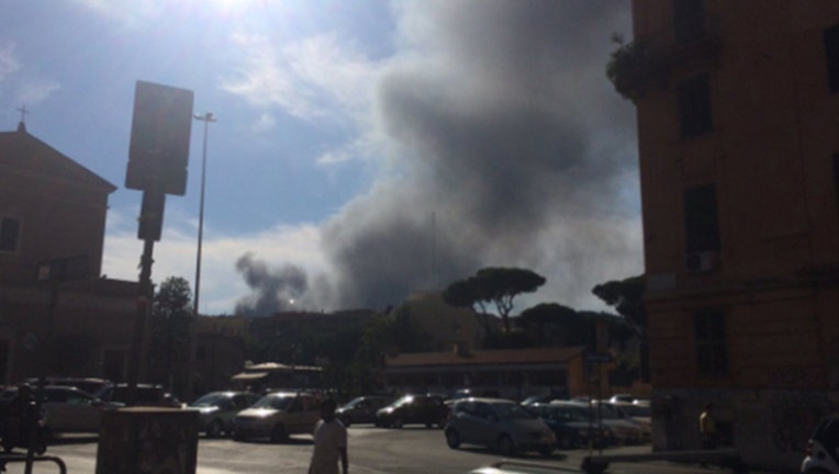 1f39208e-Smoke Outside Vatican-402970