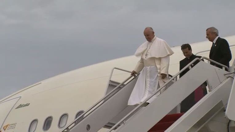 PopeArrives18-401720.jpg