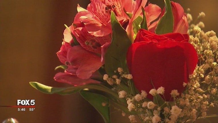 cc3a2356-Valentines_Day_allergies_12_20160212025936-404959