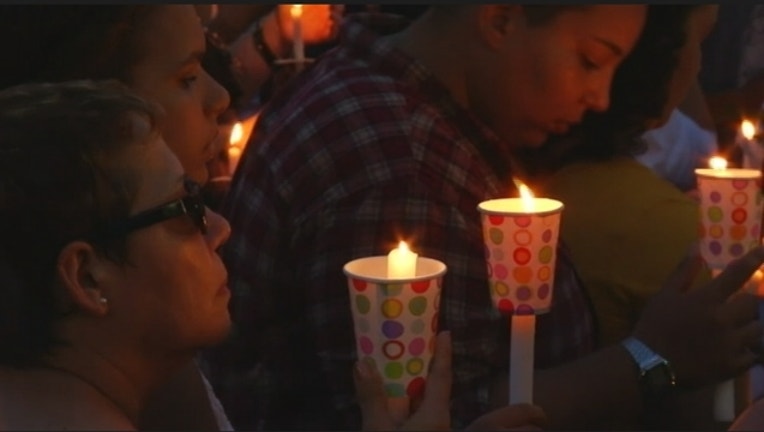 Vigil_0004_1465873046862.jpg