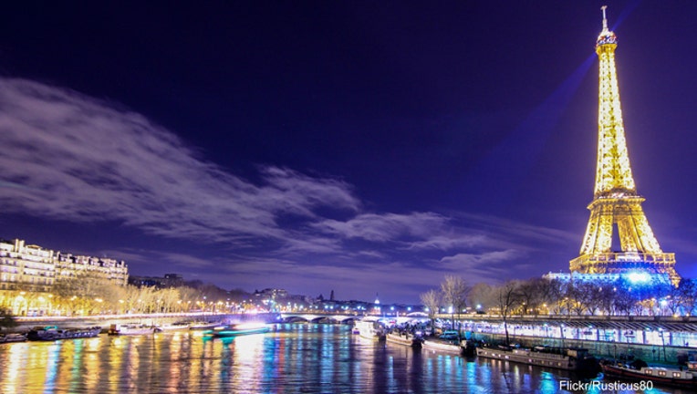 464657eb-Eiffel Tower-404023