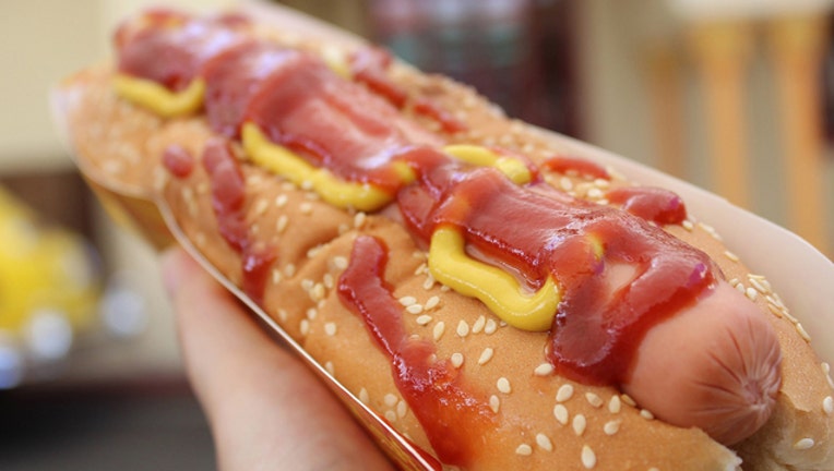 3a93cc70-hot dog_1464618934074-401720.jpg