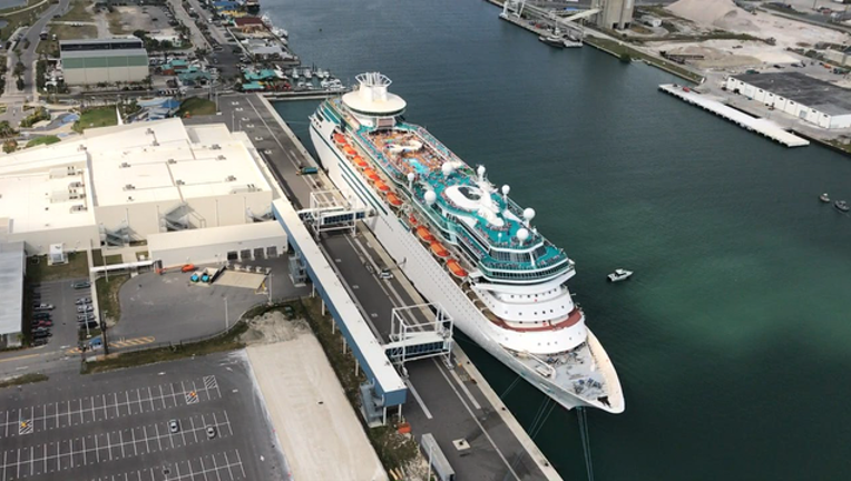 majesty-of-the-seas-Royal-Caribbean1_1487103011190.png